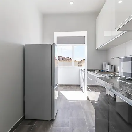 Portucale ! Balcony * Almada