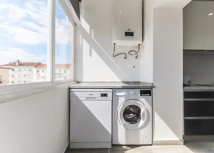 Portucale ! Balcony Appartement Almada